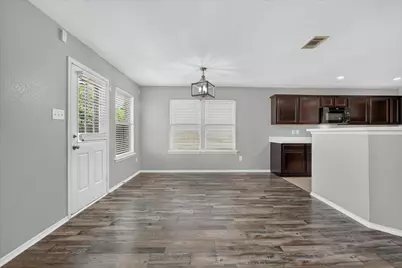 925 Bee Creek Lane, Fort Worth, TX 76120 - Photo 8