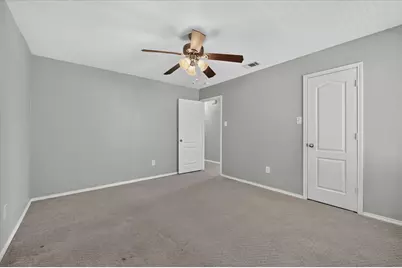 925 Bee Creek Lane, Fort Worth, TX 76120 - Photo 20