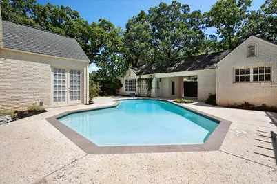 2410 Green Park Drive, Arlington, TX 76017 - Photo 6