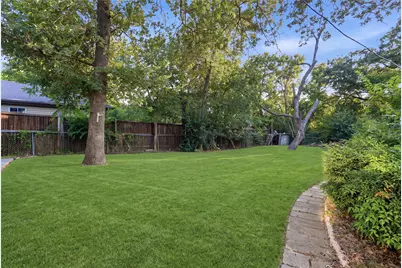 2204 Tierney Road, Fort Worth, TX 76112 - Photo 16