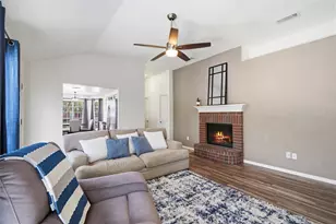1152 Lake Bluff Dr, Little Elm, TX 75068 - Photo 8