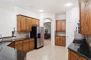 9878 Avalon Dr, Frisco, TX 75035 - Photo 8