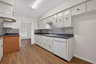 4900 Inverness Avenue, Fort Worth, TX 76132 - Photo 12