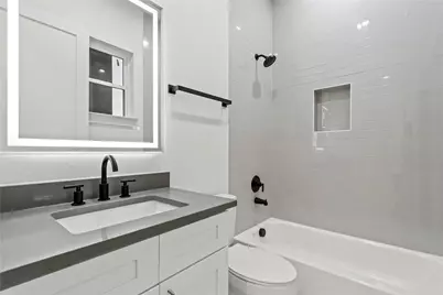 2031 N Prairie Avenue #204, Dallas, TX 75204 - Photo 14