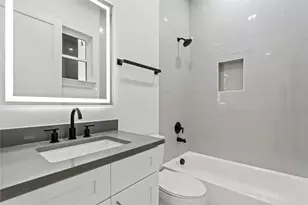 2031 N Prairie Ave, Dallas, TX 75204 - Photo 14
