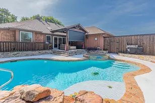 4005 Hatherly Dr, Plano, TX 75023 - Photo 2
