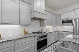2221 Lasso Ln, Carrollton, TX 75010 - Photo 16