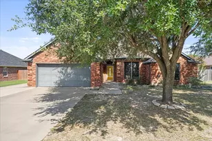 6905 Drew Ct, Greenville, TX 75402 - Photo 2