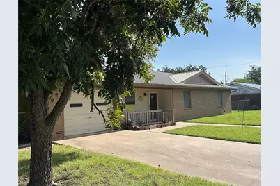 1810 Peach, Goldthwaite, TX 76844 - Photo 2