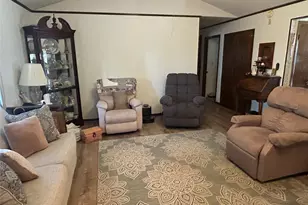 1810 Peach, Goldthwaite, TX 76844 - Photo 4