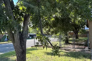 1810 Peach, Goldthwaite, TX 76844 - Photo 12