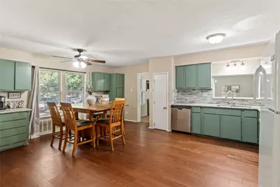 335 Running Brook Road, Mabank, TX 75156 - Photo 8