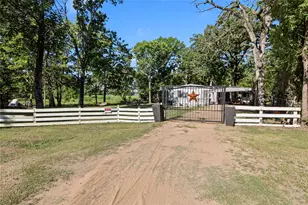 335 Running Brook Rd, Mabank, TX 75156 - Photo 18