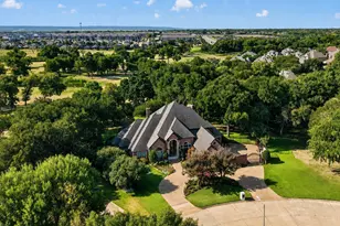 3742 Green Hollow Dr, Grand Prairie, TX 75052 - Photo 2