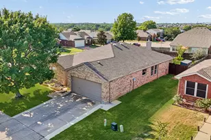 8601 King Ranch Dr, Cross Roads, TX 76227 - Photo 26