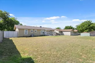4617 Colonial Ave, Waco, TX 76710 - Photo 28