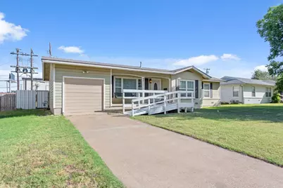 4617 Colonial Avenue, Waco, TX 76710 - Photo 2