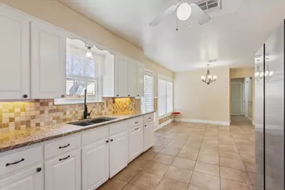 4617 Colonial Avenue, Waco, TX 76710 - Photo 4