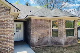 312 W Heron St, Denison, TX 75020 - Photo 18