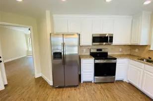 312 W Heron St, Denison, TX 75020 - Photo 4