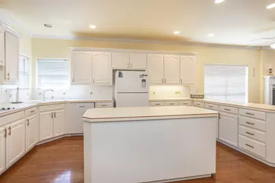 913 Mesquite Street, Gainesville, TX 76240 - Photo 12