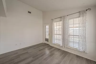 4631 Essex Drive, Grand Prairie, TX 75052 - Photo 10