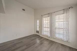 4631 Essex Dr, Grand Prairie, TX 75052 - Photo 10