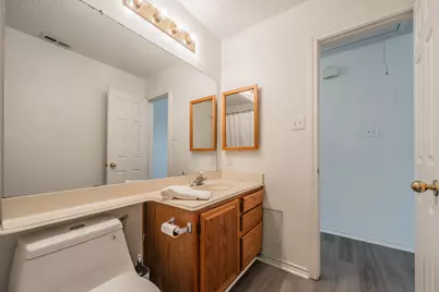 4631 Essex Drive, Grand Prairie, TX 75052 - Photo 22