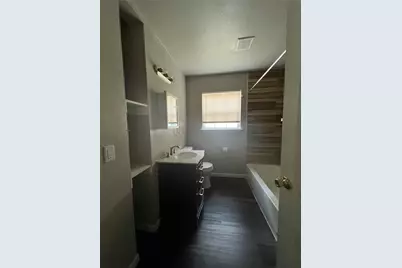1419 Lindsey, Denton, TX 76205 - Photo 4