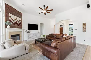 115 Honeysuckle Dr, Justin, TX 76247 - Photo 10