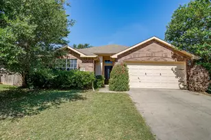 4621 Barnhill Ln, Fort Worth, TX 76135 - Photo 1