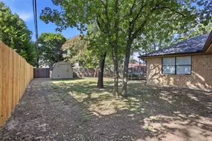 3811 Helmsford Dr, Arlington, TX 76016 - Photo 36
