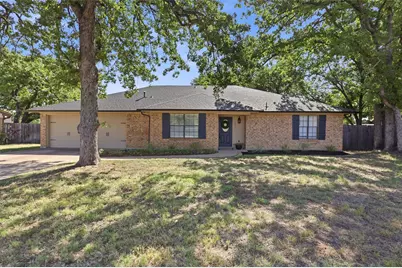3811 Helmsford Drive, Arlington, TX 76016 - Photo 1