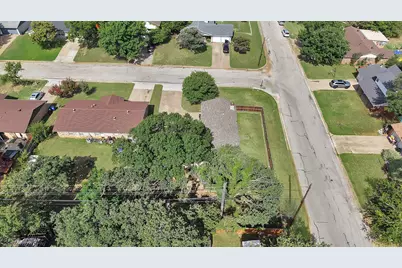 509 Henslee Drive, Euless, TX 76040 - Photo 4