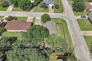 509 Henslee Dr, Euless, TX 76040 - Photo 4