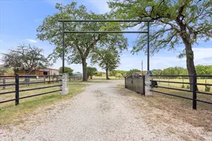 174 Ross Rd Spur, Waco, TX 76705 - Photo 8