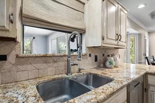301 Meadow Knoll Drive, Double Oak, TX 75077 - Photo 6