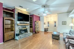 127 McAlister Rd, Burleson, TX 76028 - Photo 4