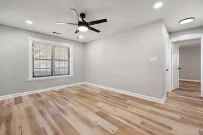 800 E Bovell Street, Crowley, TX 76036 - Photo 8