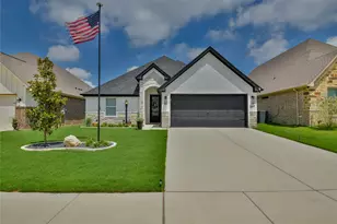1453 Highland Park Cir, Granbury, TX 76048 - Photo 40