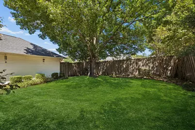 2909 Cambridgeshire Drive, Carrollton, TX 75007 - Photo 6