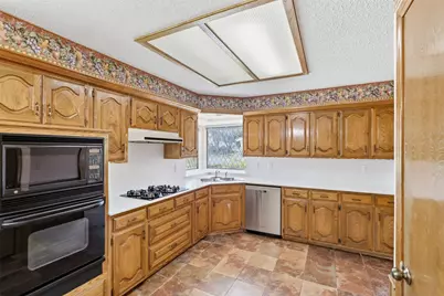 2110 Meadowview Court, Garland, TX 75043 - Photo 6