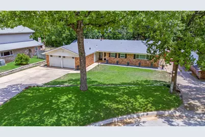 511 Westcliff Drive, Euless, TX 76040 - Photo 1
