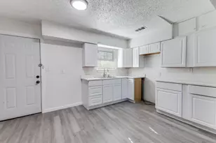 12900 Quail Dr, Balch Springs, TX 75180 - Photo 2