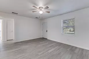 12900 Quail Dr, Balch Springs, TX 75180 - Photo 6
