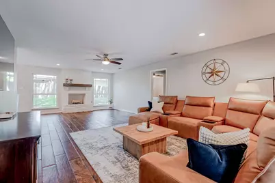 2205 Indian Creek Drive, Irving, TX 75060 - Photo 6