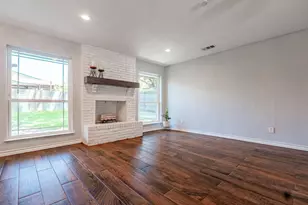 2205 Indian Creek Dr, Irving, TX 75060 - Photo 8