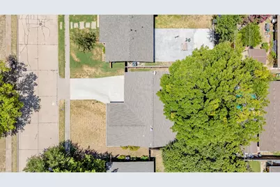 2205 Indian Creek Drive, Irving, TX 75060 - Photo 32