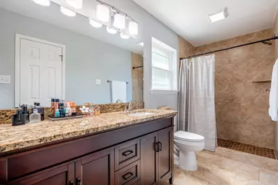 2205 Indian Creek Drive, Irving, TX 75060 - Photo 16