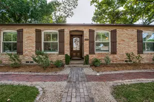 10810 Beauty Ln, Dallas, TX 75229 - Photo 2